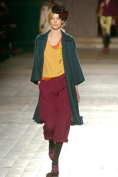 Look 50